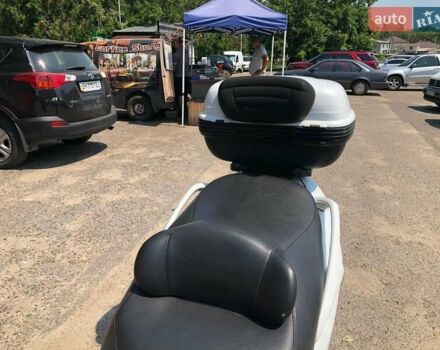 Белый Сузуки Burgman AN 650, объемом двигателя 0.6 л и пробегом 52 тыс. км за 3200 $, фото 9 на Automoto.ua