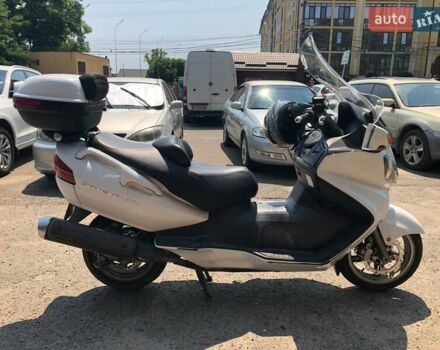 Белый Сузуки Burgman AN 650, объемом двигателя 0.6 л и пробегом 52 тыс. км за 3200 $, фото 6 на Automoto.ua