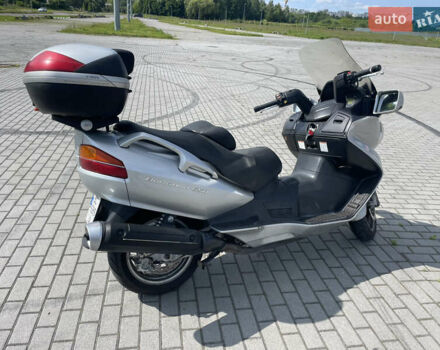 Сірий Сузукі Burgman AN 650, об'ємом двигуна 0.65 л та пробігом 65 тис. км за 4000 $, фото 5 на Automoto.ua