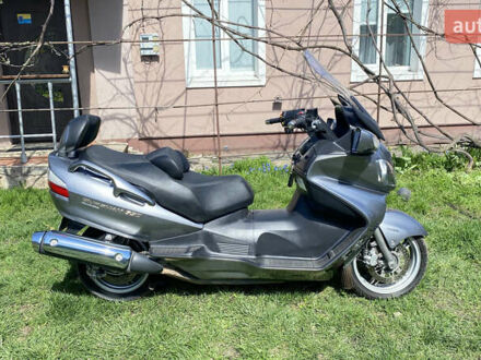 Сузуки Burgman AN 650 2008 в Харькове на Automoto.ua Серый Сузуки Burgman AN 650, объемом двигателя 0.65 л и пробегом 42 тыс. км за 5000 $, фото 1 на Automoto.ua