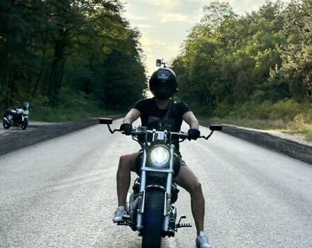 Чорний Сузукі Desperado 400, об'ємом двигуна 0.39 л та пробігом 70 тис. км за 4800 $, фото 1 на Automoto.ua