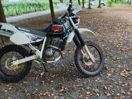 Сузукі Djebel 250 2002 у Києві на Automoto.ua Синій Сузукі Djebel 250, об'ємом двигуна 0.25 л та пробігом 14 тис. км за 3650 $, фото 1 на Automoto.ua