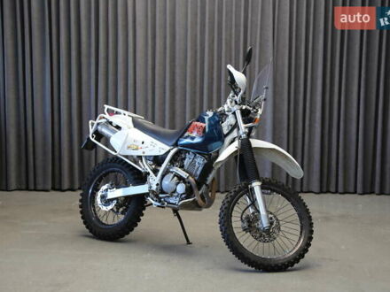 Сузукі Djebel 250XC 1999 у Києві на Automoto.ua Білий Сузукі Djebel 250XC, об'ємом двигуна 0.25 л та пробігом 30 тис. км за 2900 $, фото 1 на Automoto.ua