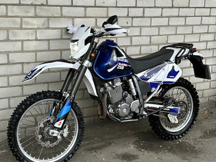 Сузуки Djebel 250XC 2006 в Житомире на Automoto.ua Белый Сузуки Djebel 250XC, объемом двигателя 0.25 л и пробегом 20 тыс. км за 3200 $, фото 1 на Automoto.ua