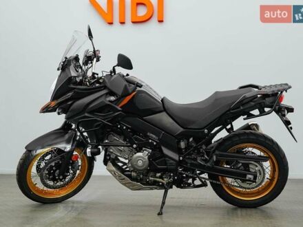 Сузуки DL 650 2024 в Киеве на Automoto.ua Черный Сузуки DL 650, объемом двигателя 0.65 л и пробегом 12 тыс. км за 9605 $, фото 1 на Automoto.ua