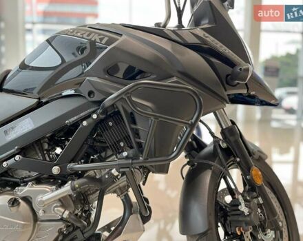 Сузуки DL 650, объемом двигателя 0.65 л и пробегом 1 тыс. км за 10352 $, фото 15 на Automoto.ua