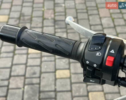 Серый Сузуки DL 650, объемом двигателя 0.65 л и пробегом 32 тыс. км за 5750 $, фото 11 на Automoto.ua