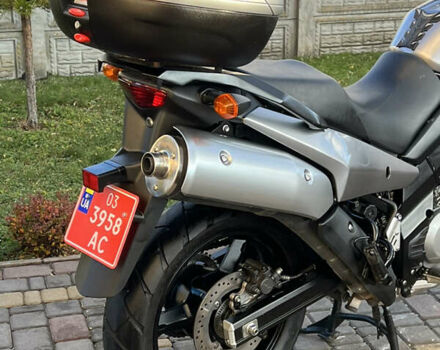 Серый Сузуки DL 650, объемом двигателя 0.65 л и пробегом 32 тыс. км за 5750 $, фото 13 на Automoto.ua