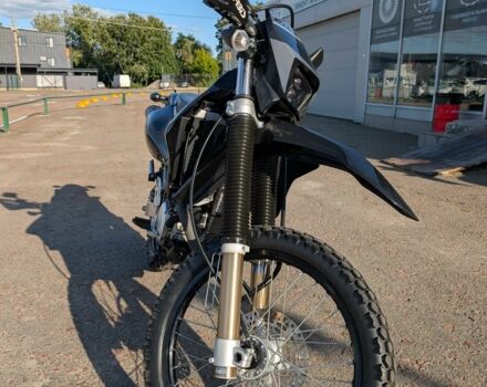 Сузуки DR-Z 400, объемом двигателя 0.4 л и пробегом 0 тыс. км за 7499 $, фото 2 на Automoto.ua