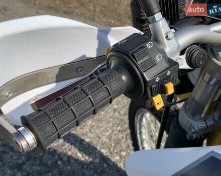 Желтый Сузуки DR-Z 400, объемом двигателя 0.4 л и пробегом 10 тыс. км за 8200 $, фото 15 на Automoto.ua