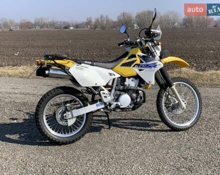 Желтый Сузуки DR-Z 400, объемом двигателя 0.4 л и пробегом 10 тыс. км за 8200 $, фото 6 на Automoto.ua