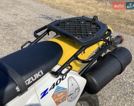 Желтый Сузуки DR-Z 400, объемом двигателя 0.4 л и пробегом 10 тыс. км за 8200 $, фото 19 на Automoto.ua