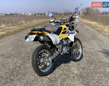 Желтый Сузуки DR-Z 400, объемом двигателя 0.4 л и пробегом 10 тыс. км за 8200 $, фото 5 на Automoto.ua