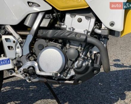 Желтый Сузуки DR-Z 400, объемом двигателя 0.4 л и пробегом 10 тыс. км за 8200 $, фото 17 на Automoto.ua