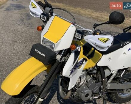 Желтый Сузуки DR-Z 400, объемом двигателя 0.4 л и пробегом 10 тыс. км за 8200 $, фото 10 на Automoto.ua