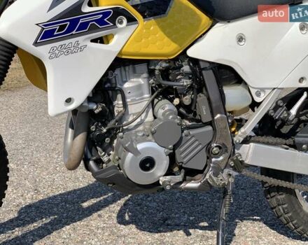 Желтый Сузуки DR-Z 400, объемом двигателя 0.4 л и пробегом 10 тыс. км за 8200 $, фото 16 на Automoto.ua