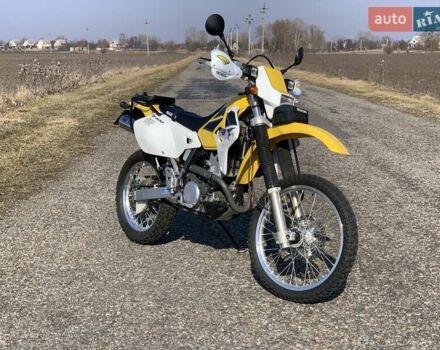 Желтый Сузуки DR-Z 400, объемом двигателя 0.4 л и пробегом 10 тыс. км за 8200 $, фото 8 на Automoto.ua