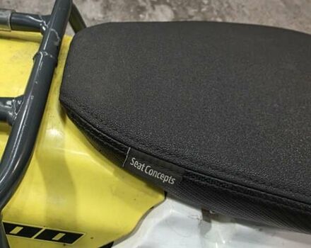 Желтый Сузуки DR-Z 400S, объемом двигателя 0.4 л и пробегом 24 тыс. км за 5200 $, фото 5 на Automoto.ua