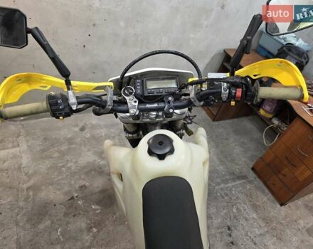 Желтый Сузуки DR-Z 400S, объемом двигателя 0.4 л и пробегом 24 тыс. км за 5200 $, фото 9 на Automoto.ua