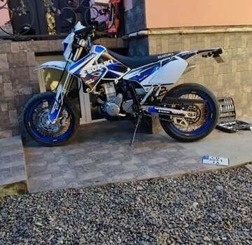 Белый Сузуки DR-Z 400SM, объемом двигателя 0.4 л и пробегом 35 тыс. км за 6000 $, фото 8 на Automoto.ua