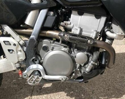 Черный Сузуки DR-Z 400SM, объемом двигателя 0.4 л и пробегом 75 тыс. км за 5200 $, фото 6 на Automoto.ua