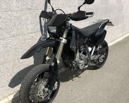 Черный Сузуки DR-Z 400SM, объемом двигателя 0.4 л и пробегом 75 тыс. км за 5200 $, фото 2 на Automoto.ua