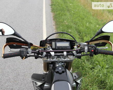 Черный Сузуки DR-Z 400SM, объемом двигателя 0.4 л и пробегом 37 тыс. км за 5000 $, фото 20 на Automoto.ua