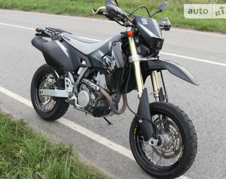 Черный Сузуки DR-Z 400SM, объемом двигателя 0.4 л и пробегом 37 тыс. км за 5000 $, фото 5 на Automoto.ua