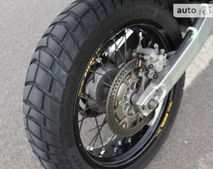 Черный Сузуки DR-Z 400SM, объемом двигателя 0.4 л и пробегом 37 тыс. км за 5000 $, фото 24 на Automoto.ua