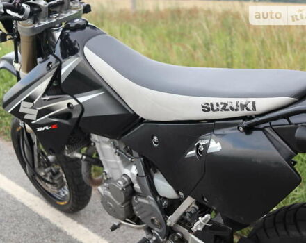 Черный Сузуки DR-Z 400SM, объемом двигателя 0.4 л и пробегом 37 тыс. км за 5000 $, фото 11 на Automoto.ua