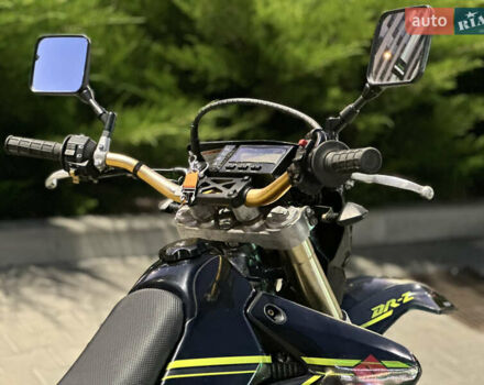 Черный Сузуки DR-Z 400SM, объемом двигателя 0.4 л и пробегом 53 тыс. км за 4300 $, фото 2 на Automoto.ua