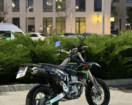 Черный Сузуки DR-Z 400SM, объемом двигателя 0.4 л и пробегом 53 тыс. км за 4300 $, фото 5 на Automoto.ua
