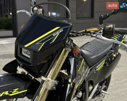 Черный Сузуки DR-Z 400SM, объемом двигателя 0.4 л и пробегом 53 тыс. км за 4300 $, фото 1 на Automoto.ua