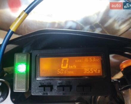 Черный Сузуки DR-Z 400SM, объемом двигателя 0.4 л и пробегом 4 тыс. км за 5300 $, фото 13 на Automoto.ua