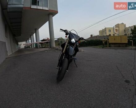 Черный Сузуки DR-Z 400SM, объемом двигателя 0.4 л и пробегом 4 тыс. км за 5300 $, фото 7 на Automoto.ua