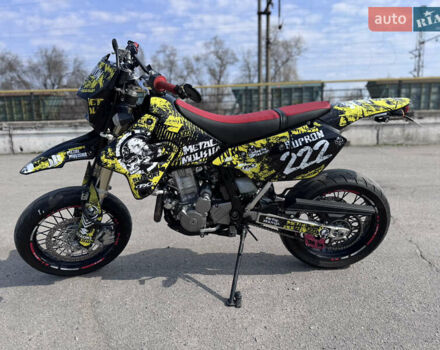 Черный Сузуки DR-Z 400SM, объемом двигателя 0.4 л и пробегом 4 тыс. км за 7100 $, фото 4 на Automoto.ua