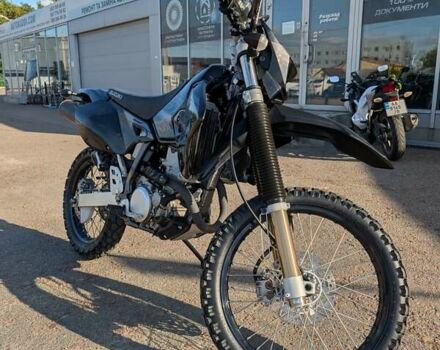 Черный Сузуки DR-Z 400SM, объемом двигателя 0.4 л и пробегом 7 тыс. км за 7499 $, фото 3 на Automoto.ua