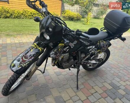 Сузуки DR-Z 400SM, объемом двигателя 0 л и пробегом 29 тыс. км за 4800 $, фото 4 на Automoto.ua