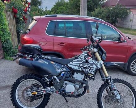 Сузуки DR-Z 400SM, объемом двигателя 0 л и пробегом 29 тыс. км за 6000 $, фото 3 на Automoto.ua