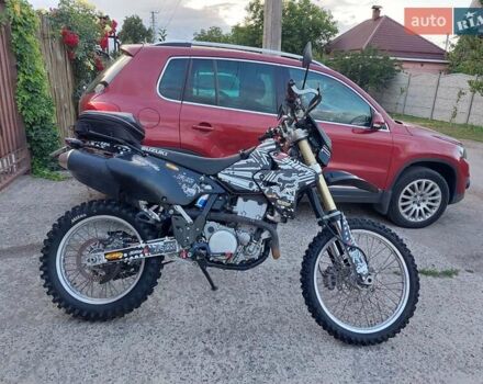 Сузуки DR-Z 400SM, объемом двигателя 0 л и пробегом 29 тыс. км за 6000 $, фото 6 на Automoto.ua