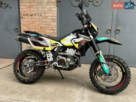 Сузукі DR-Z 400SM 2012 у Конотопе на Automoto.ua Сузукі DR-Z 400SM, об'ємом двигуна 0 л та пробігом 40 тис. км за 5400 $, фото 1 на Automoto.ua