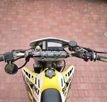 Желтый Сузуки DR-Z 400SM, объемом двигателя 0.4 л и пробегом 40 тыс. км за 4900 $, фото 14 на Automoto.ua