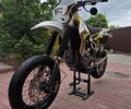 Желтый Сузуки DR-Z 400SM, объемом двигателя 0.4 л и пробегом 40 тыс. км за 4900 $, фото 10 на Automoto.ua