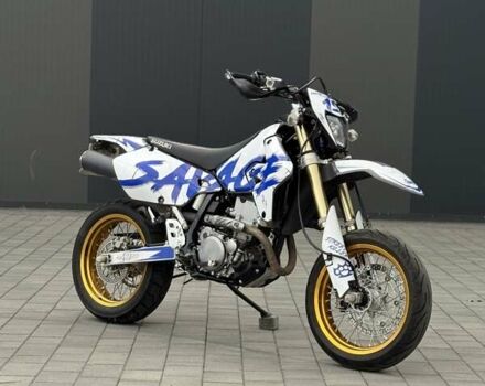 Серый Сузуки DR-Z 400SM, объемом двигателя 0.4 л и пробегом 6 тыс. км за 5500 $, фото 2 на Automoto.ua