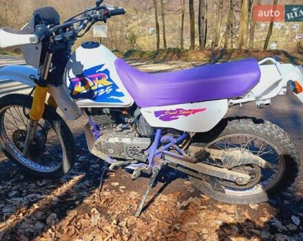 Белый Сузуки DR 250, объемом двигателя 0.13 л и пробегом 55 тыс. км за 1850 $, фото 1 на Automoto.ua