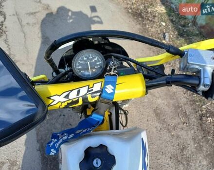 Желтый Сузуки DR 250, объемом двигателя 0.25 л и пробегом 43 тыс. км за 2000 $, фото 5 на Automoto.ua