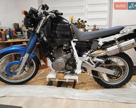 Синий Сузуки DR 800, объемом двигателя 0.78 л и пробегом 1 тыс. км за 4000 $, фото 7 на Automoto.ua