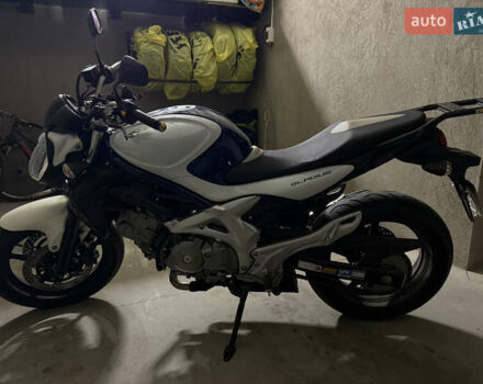 Білий Сузукі Gladius 400, об'ємом двигуна 0.4 л та пробігом 58 тис. км за 3700 $, фото 5 на Automoto.ua