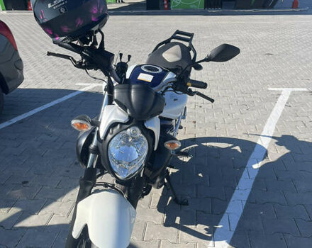 Білий Сузукі Gladius 400, об'ємом двигуна 0.4 л та пробігом 58 тис. км за 3700 $, фото 1 на Automoto.ua