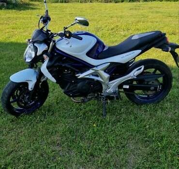 Белый Сузуки Gladius 400, объемом двигателя 0.4 л и пробегом 40 тыс. км за 3500 $, фото 3 на Automoto.ua